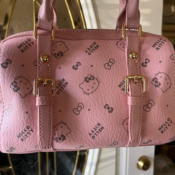 Brand new light pink Hello Kitty handbag - Picture 9 of 9